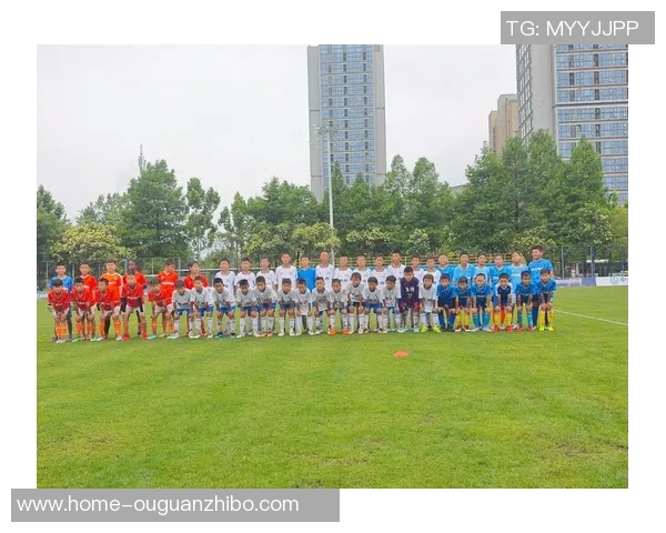 足球魅力与技术的碰撞评析及其对社会文化的深远影响 足球魅力与技术的碰撞评析及其对社会文化的深远影响